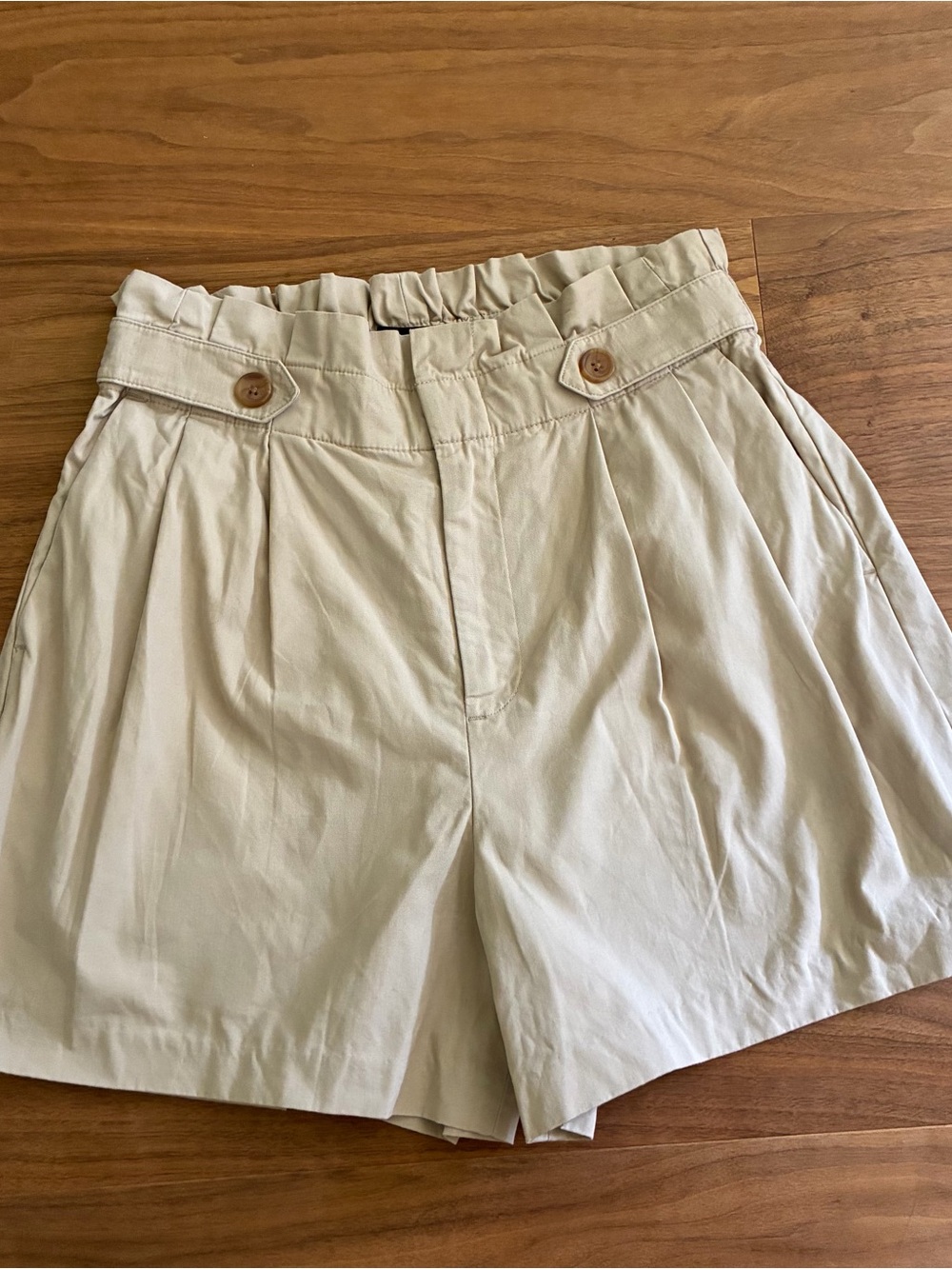 Banana Republic Pleated High-Waist Shorts in Cream